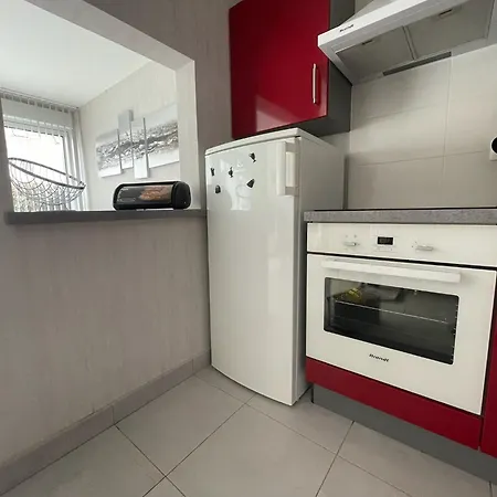 Modern And Bright Walk To With Garage * Berck
