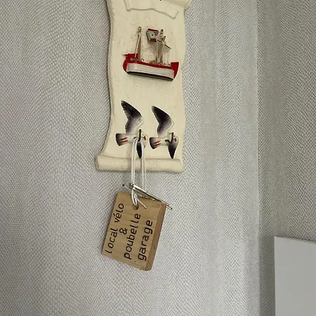 בית נופש Modern And Bright Walk To With Garage