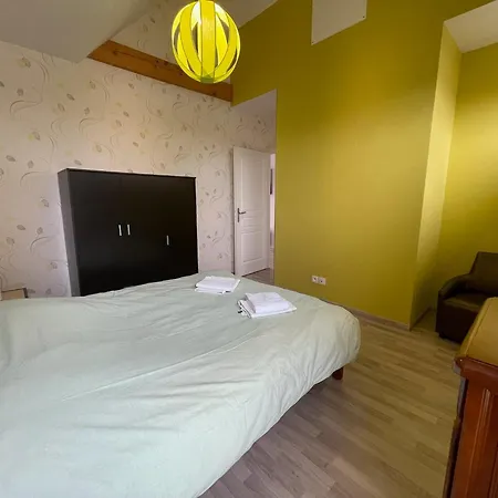 Modern And Bright Walk To With Garage * Berck